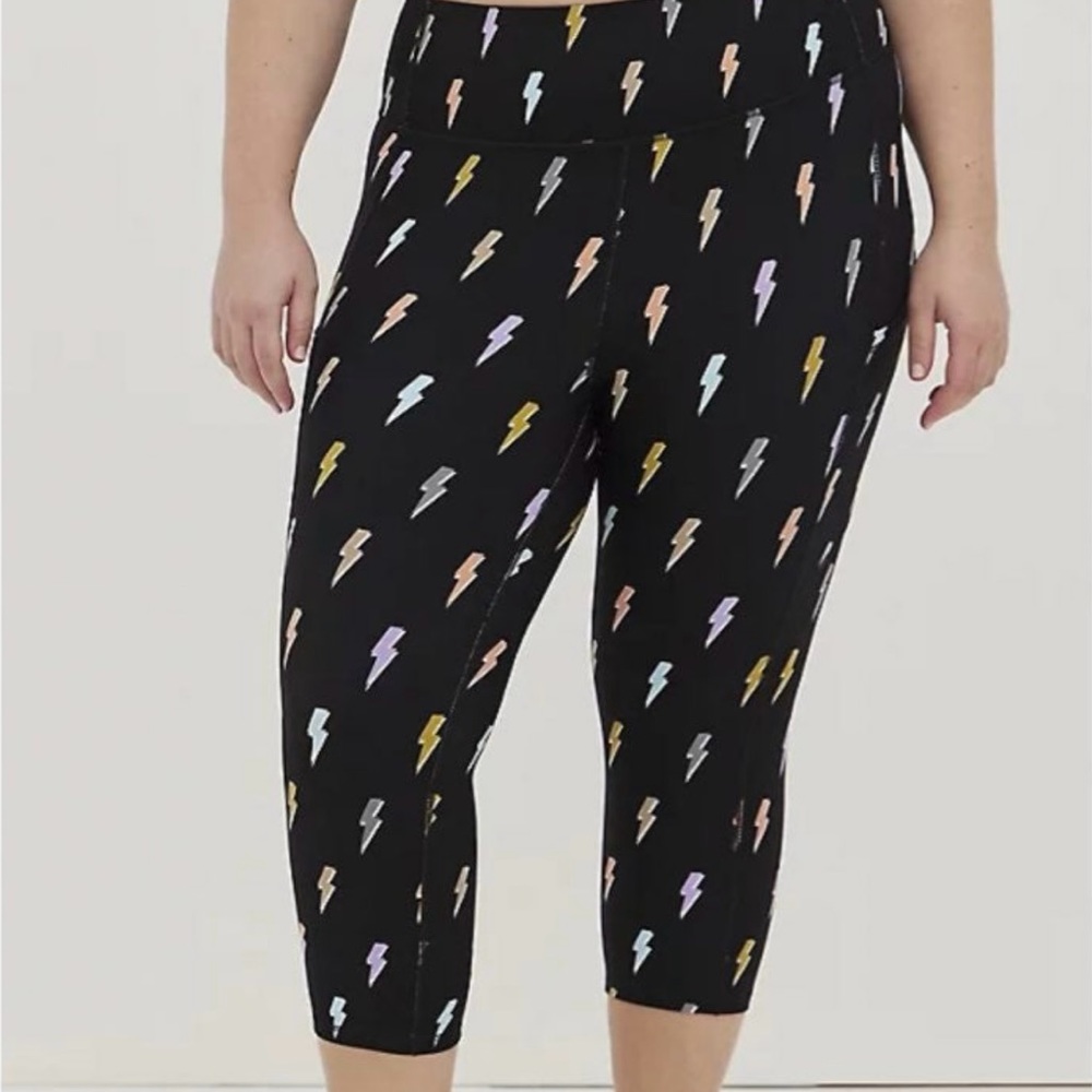 Torrid Bolt Active Capri